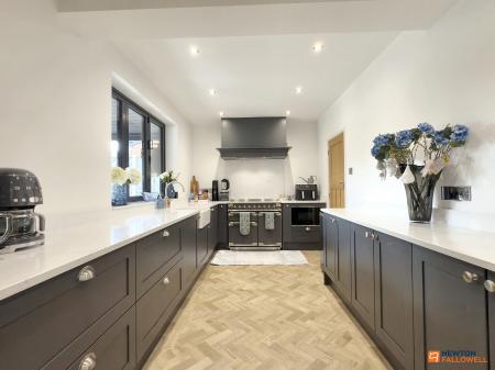 5 bedroom Detached house for sale in Station Hill, Swannington, LE67