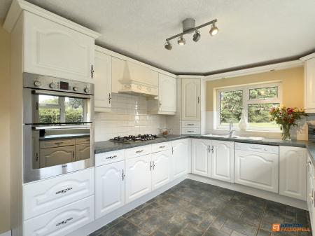 4 bedroom Detached house for sale in Station Road, Ibstock, LE67