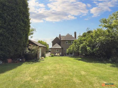 4 bedroom Detached house for sale in Station Road, Ibstock, LE67