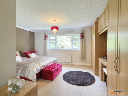 4 bedroom Detached house for sale in Station Road, Ibstock, LE67