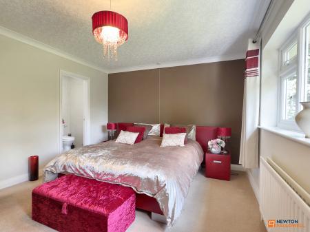 4 bedroom Detached house for sale in Station Road, Ibstock, LE67