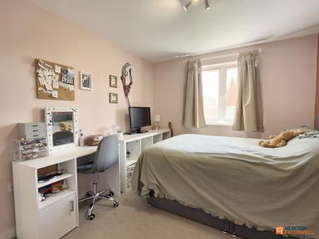 4 bedroom Semi-detached house for sale in Usbourne Way, Ibstock, LE67