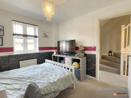 4 bedroom Semi-detached house for sale in Usbourne Way, Ibstock, LE67