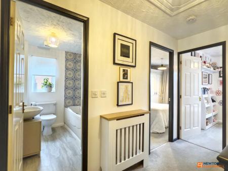 3 bedroom Detached house for sale in Battleflat Drive, Ellistown, LE67