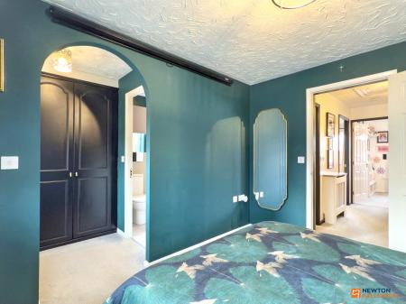 3 bedroom Detached house for sale in Battleflat Drive, Ellistown, LE67