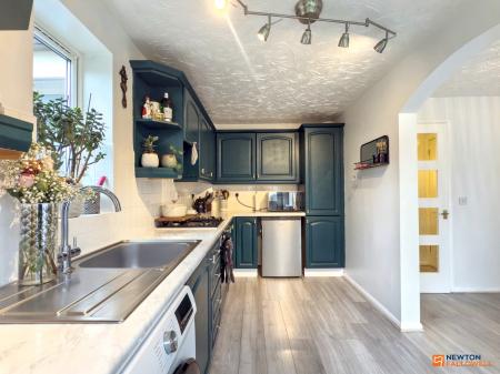 3 bedroom Detached house for sale in Battleflat Drive, Ellistown, LE67