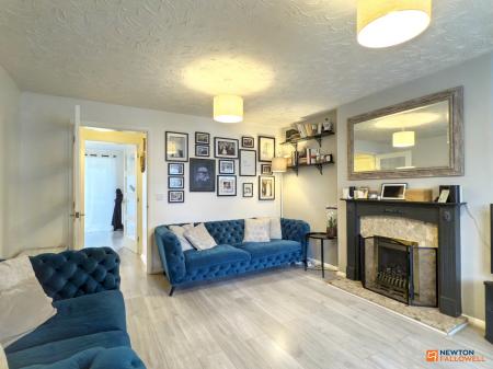 3 bedroom Detached house for sale in Battleflat Drive, Ellistown, LE67