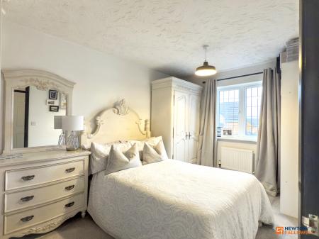 3 bedroom Detached house for sale in Battleflat Drive, Ellistown, LE67