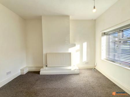2 bedroom Terraced House for sale in Cademan Street, Whitwick, LE67