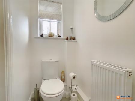 4 bedroom Detached house for sale in Nursery Close, Ravenstone, LE67