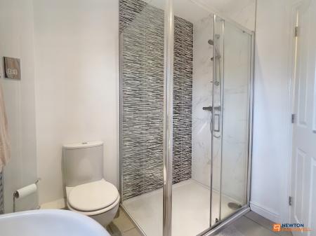 4 bedroom Detached house for sale in Nursery Close, Ravenstone, LE67