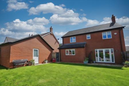4 bedroom Detached house for sale in Nursery Close, Ravenstone, LE67