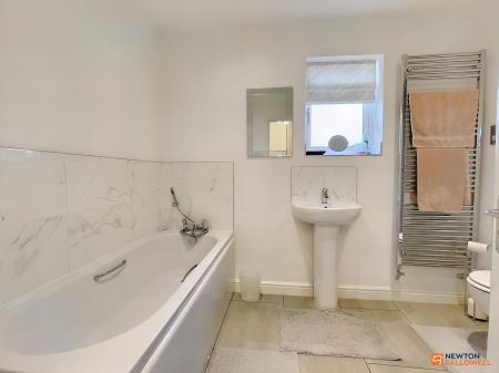 4 bedroom Detached house for sale in Nursery Close, Ravenstone, LE67