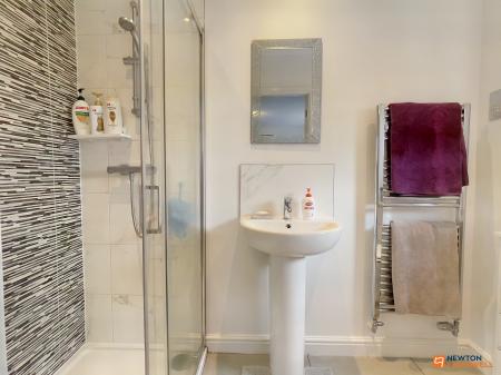 4 bedroom Detached house for sale in Nursery Close, Ravenstone, LE67