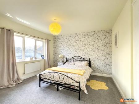 4 bedroom Detached house for sale in Buckingham Road, Coalville, LE67