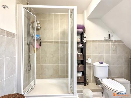 4 bedroom Detached house for sale in Buckingham Road, Coalville, LE67