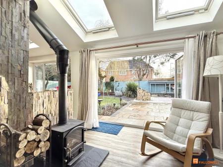 4 bedroom Detached house for sale in Buckingham Road, Coalville, LE67