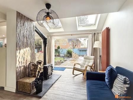 4 bedroom Detached house for sale in Buckingham Road, Coalville, LE67