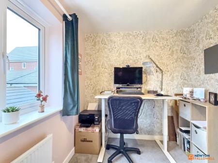 5 bedroom Detached house for sale in Cave Crescent, Coalville, LE67