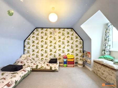 5 bedroom Detached house for sale in Cave Crescent, Coalville, LE67