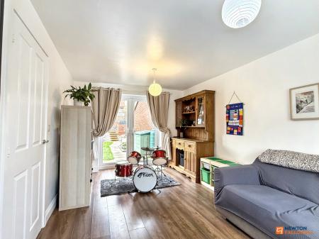 5 bedroom Detached house for sale in Cave Crescent, Coalville, LE67