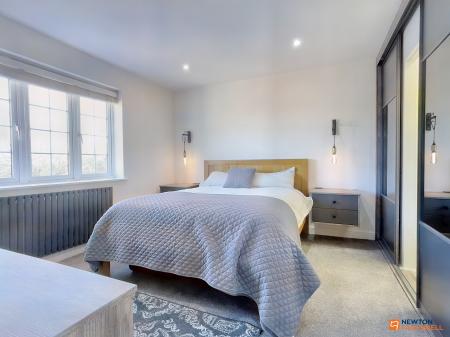 4 bedroom Detached house for sale in Long Lane, Coalville, LE67