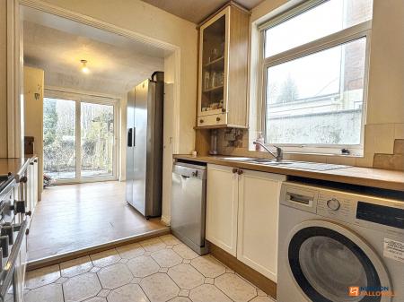 2 bedroom Terraced House for sale in Highfield Street, Coalville, LE67
