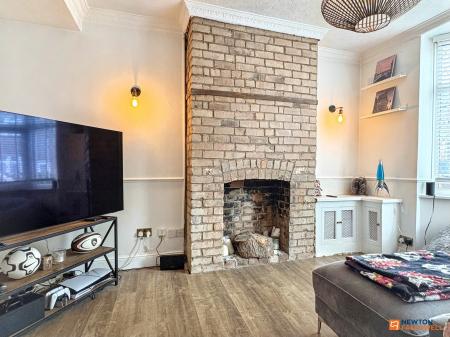 2 bedroom Terraced House for sale in Highfield Street, Coalville, LE67