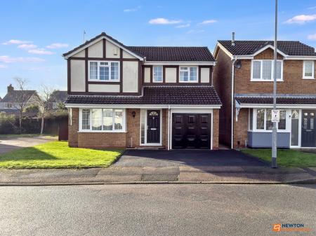 4 bedroom Detached house for sale in Cavendish Crescent, Hugglescote, LE67
