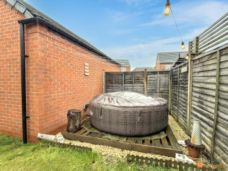 4 bedroom Detached house for sale in Mill Hill Wood Way, Ibstock, LE67