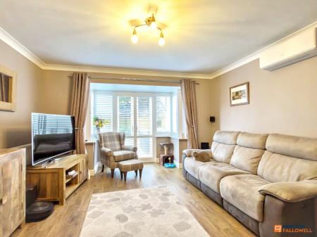 4 bedroom Detached house for sale in Snipe Close, Hugglescote, LE67