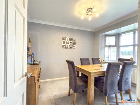4 bedroom Detached house for sale in Snipe Close, Hugglescote, LE67