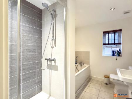 4 bedroom Detached house for sale in Baker Grove, Ibstock, LE67