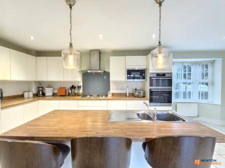 4 bedroom Detached house for sale in Baker Grove, Ibstock, LE67