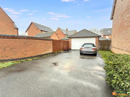 4 bedroom Detached house for sale in Baker Grove, Ibstock, LE67