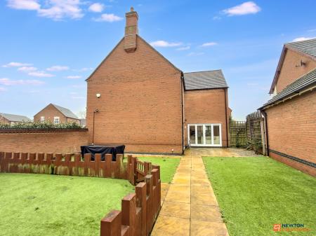4 bedroom Detached house for sale in Baker Grove, Ibstock, LE67