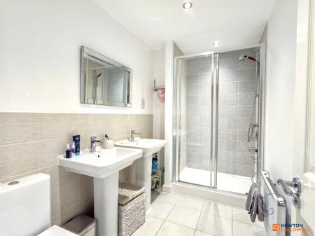 4 bedroom Detached house for sale in Baker Grove, Ibstock, LE67