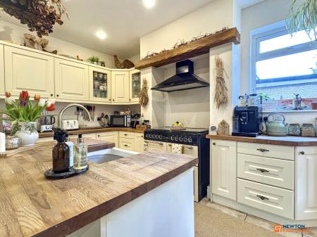 3 bedroom Detached house for sale in Silver Street, Whitwick, LE67