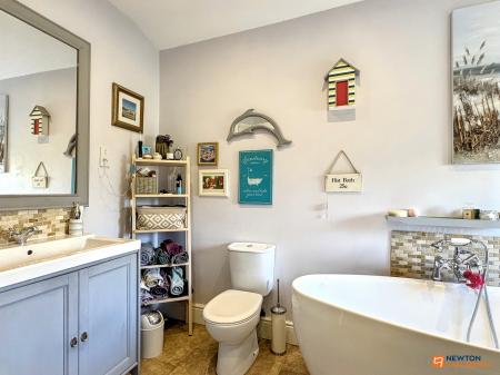 3 bedroom Detached house for sale in Silver Street, Whitwick, LE67