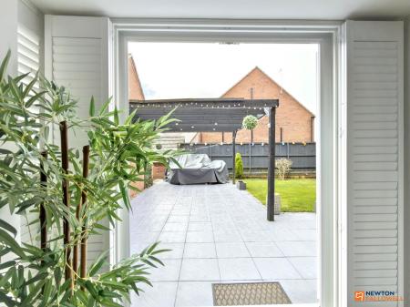 4 bedroom Detached house for sale in Cowslip Lane, Coalville, LE67