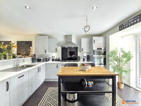 4 bedroom Detached house for sale in Cowslip Lane, Coalville, LE67