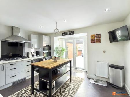 4 bedroom Detached house for sale in Cowslip Lane, Coalville, LE67