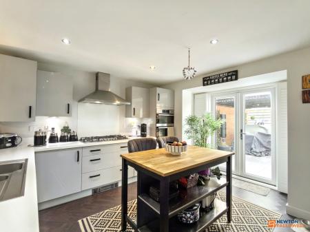 4 bedroom Detached house for sale in Cowslip Lane, Coalville, LE67