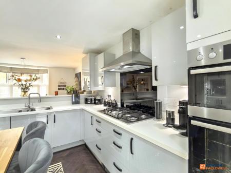 4 bedroom Detached house for sale in Cowslip Lane, Coalville, LE67