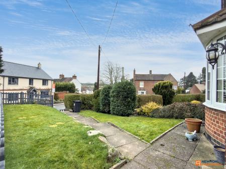 2 bedroom Semi-detached house for sale in Manor Road, Donington le Heath, LE67