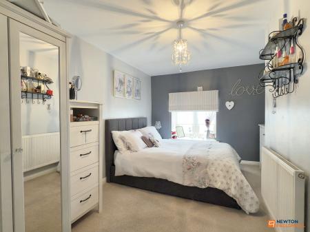 3 bedroom Semi-detached house for sale in Cademan Street, Whitwick, LE67