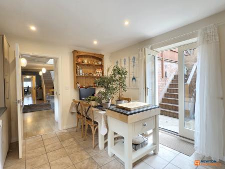 3 bedroom Semi-detached house for sale in Cademan Street, Whitwick, LE67