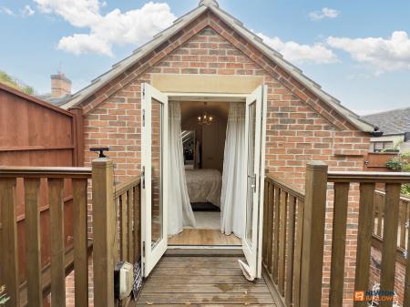 3 bedroom Semi-detached house for sale in Cademan Street, Whitwick, LE67