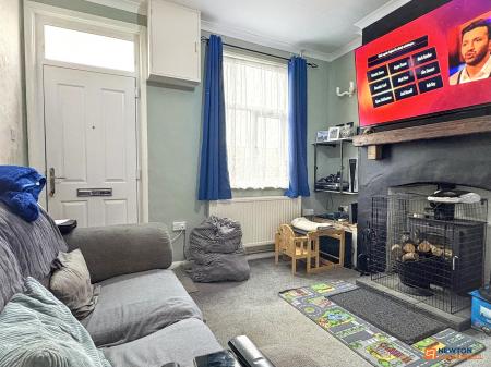 2 bedroom Terraced House for sale in Main Street, Thringstone, LE67