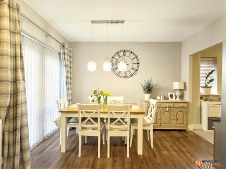 3 bedroom Semi-detached house for sale in Appletree Close, Coalville, LE67